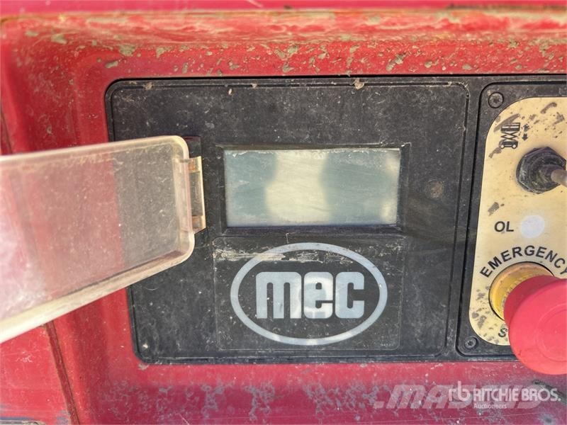 MEC 1330SE Electric Scissor Lift Šķerveida pacēlāji