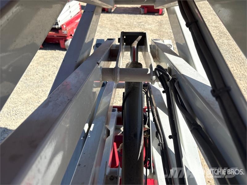 MEC 1330SE Electric Scissor Lift Saksilavat