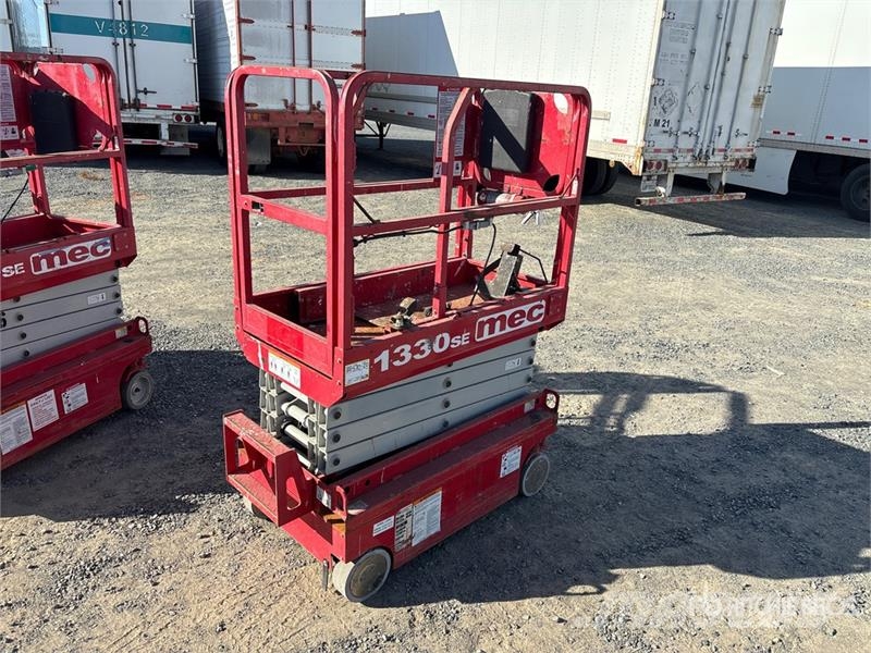 MEC 1330SE Electric Scissor Lift Škarjaste dvižne ploščadi
