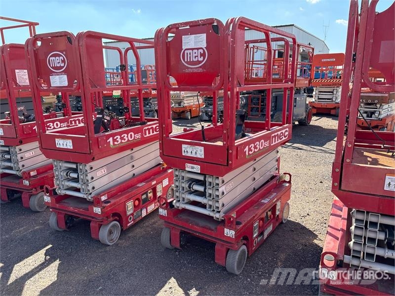 MEC 1330SE Electric Scissor Lift Saksilavat