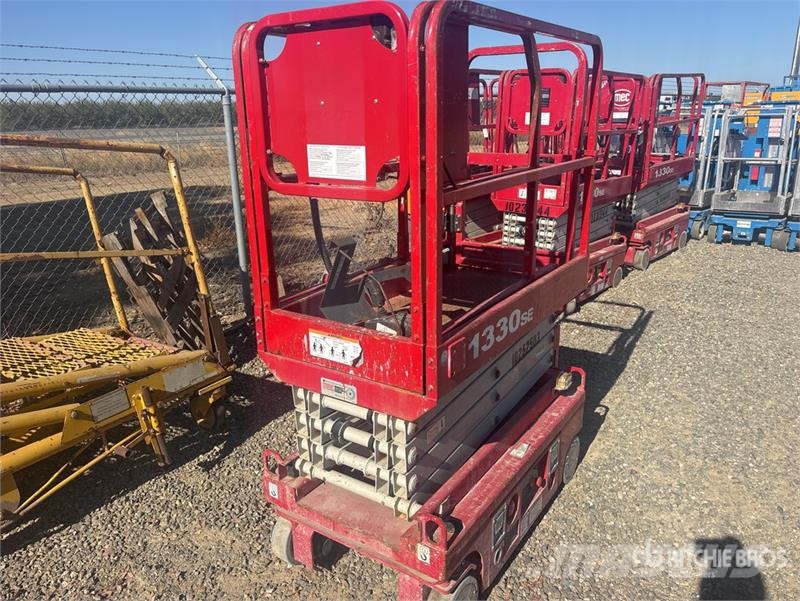 MEC 1330SE Electric Scissor Lift Šķerveida pacēlāji