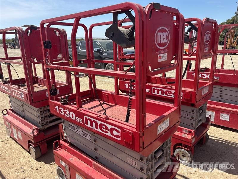 MEC 1330SE Electric Scissor Lift Scissor lifts