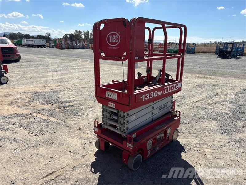 MEC 1330SE Electric Scissor Lift Škarjaste dvižne ploščadi