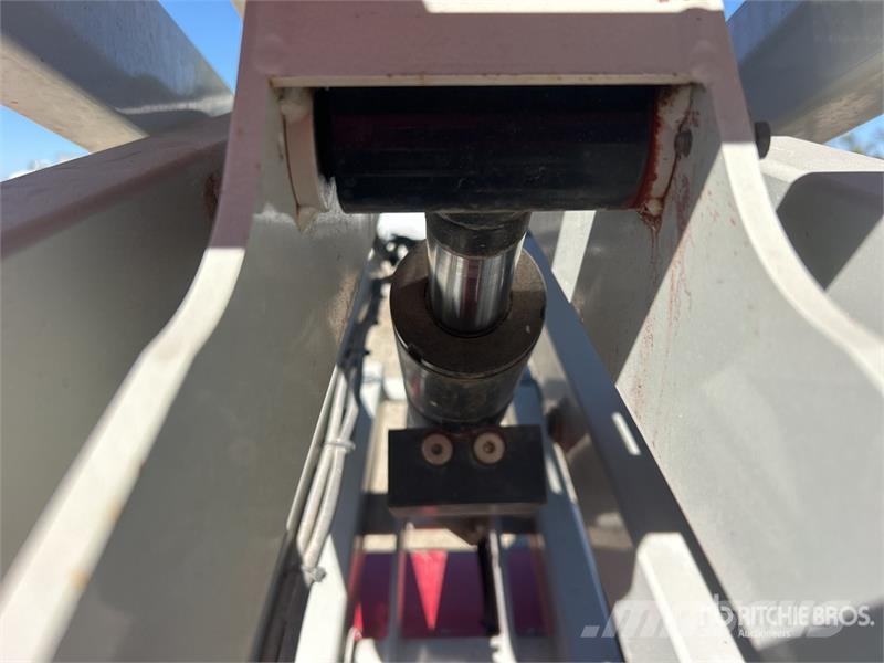 MEC 1330SE Electric Scissor Lift Saksilavat