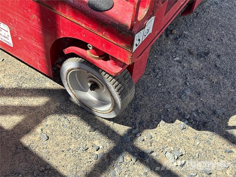 MEC 1330SE Electric Scissor Lift Škarjaste dvižne ploščadi