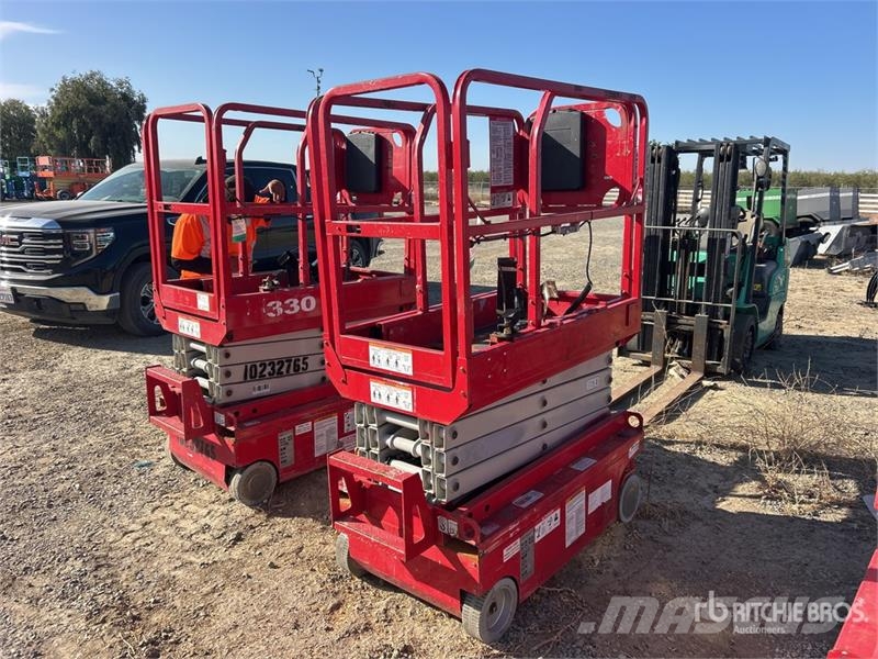 MEC 1330SE Electric Scissor Lift Scissor lifts