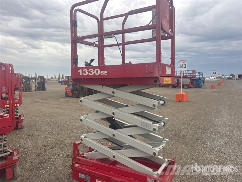 MEC 1330SE Electric Scissor Lift Plataformas tijera