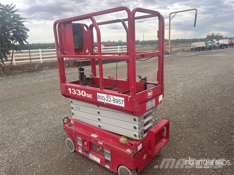MEC 1330SE Electric Scissor Lift Plataformas tijera