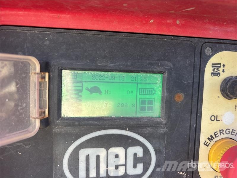 MEC 1330SE Electric Scissor Lift Scissor lifts