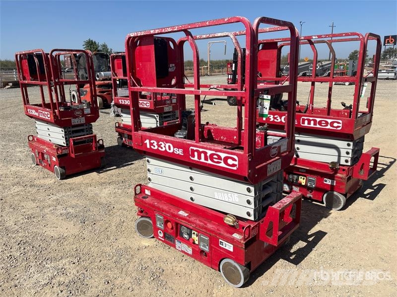 MEC 1330SE Electric Scissor Lift Saksilavat