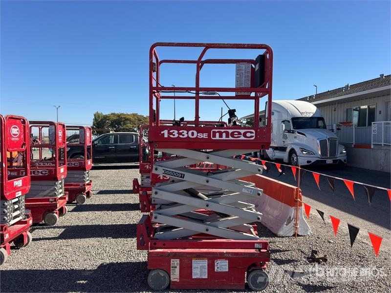MEC 1330SE Electric Scissor Lift Saxliftar