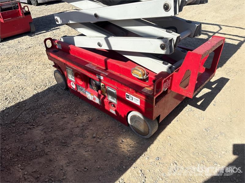 MEC 1330SE Electric Scissor Lift Saksilavat