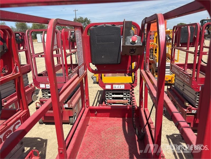 MEC 1330SE Electric Scissor Lift Scissor lifts