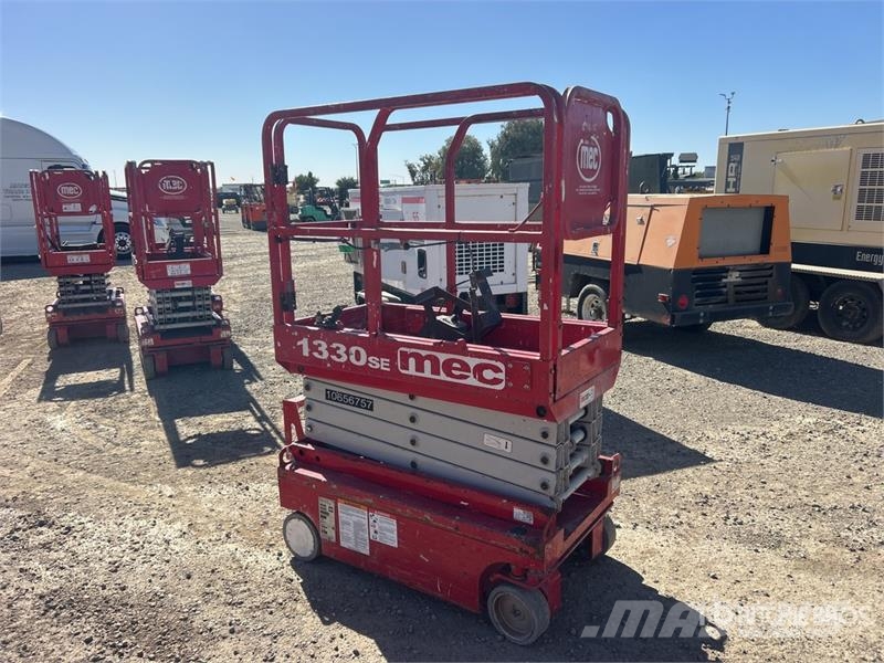 MEC 1330SE Electric Scissor Lift Saksilavat