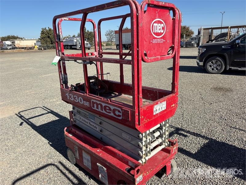 MEC 1330SE Electric Scissor Lift Plataformas tijera