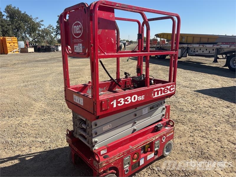 MEC 1330SE Electric Scissor Lift Elevadores de tesoura