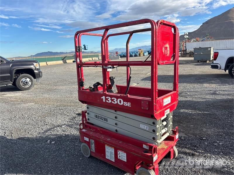 MEC 1330SE Electric Scissor Lift Plataformas tijera