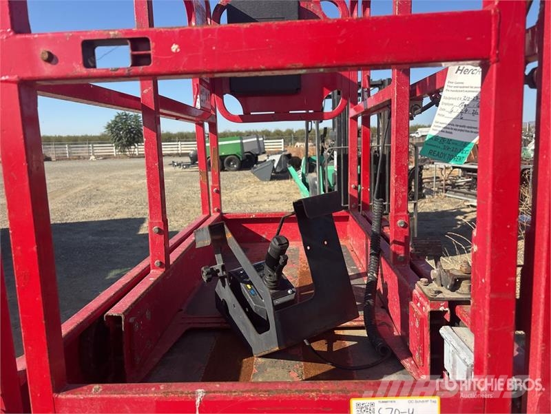 MEC 1330SE Electric Scissor Lift Scissor lifts