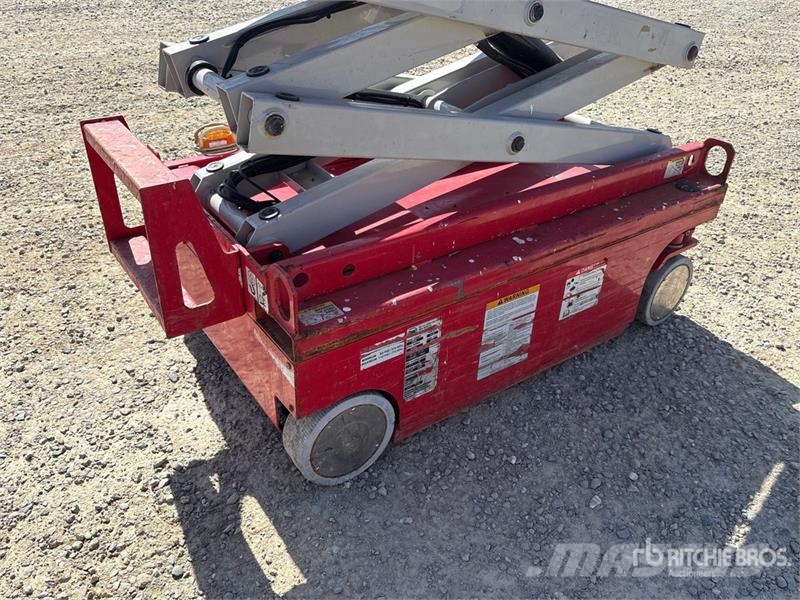 MEC 1330SE Electric Scissor Lift Saksilavat