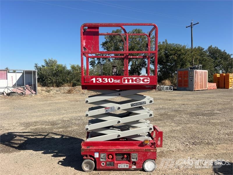 MEC 1330SE Electric Scissor Lift Saksilavat