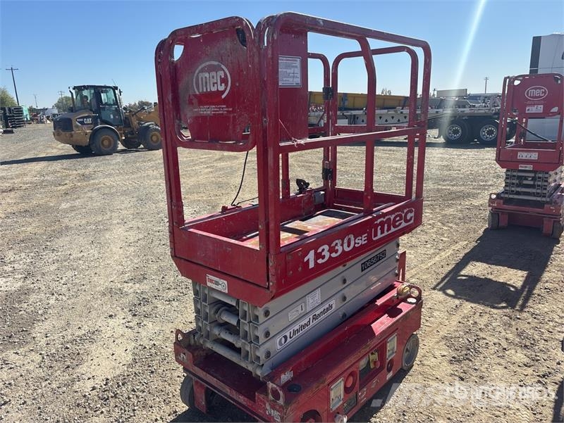 MEC 1330SE Electric Scissor Lift Saksilavat