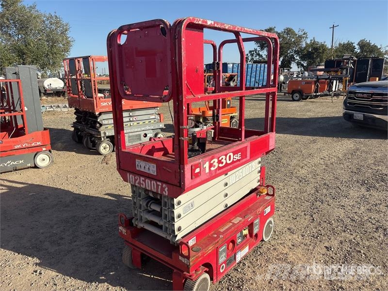 MEC 1330SE Electric Scissor Lift Elevadores de tesoura