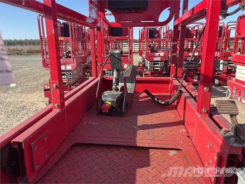 MEC 1330SE Electric Scissor Lift Scissor lifts