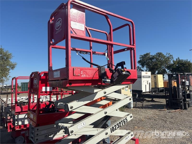MEC 1330SE Electric Scissor Lift Scissor lifts