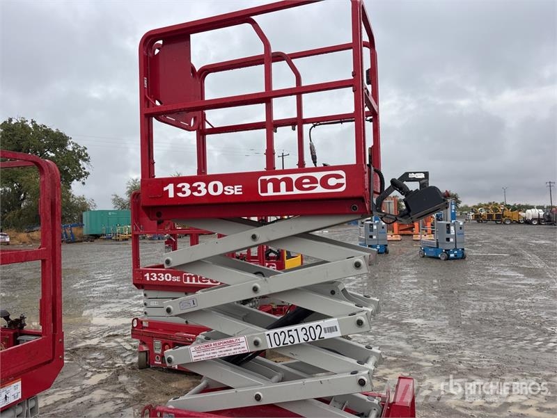 MEC 1330SE Electric Scissor Lift Plataformas tijera
