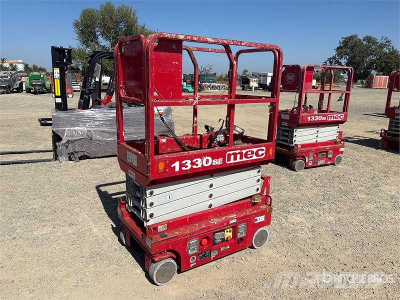 MEC 1330SE Electric Scissor Lift Saksilavat