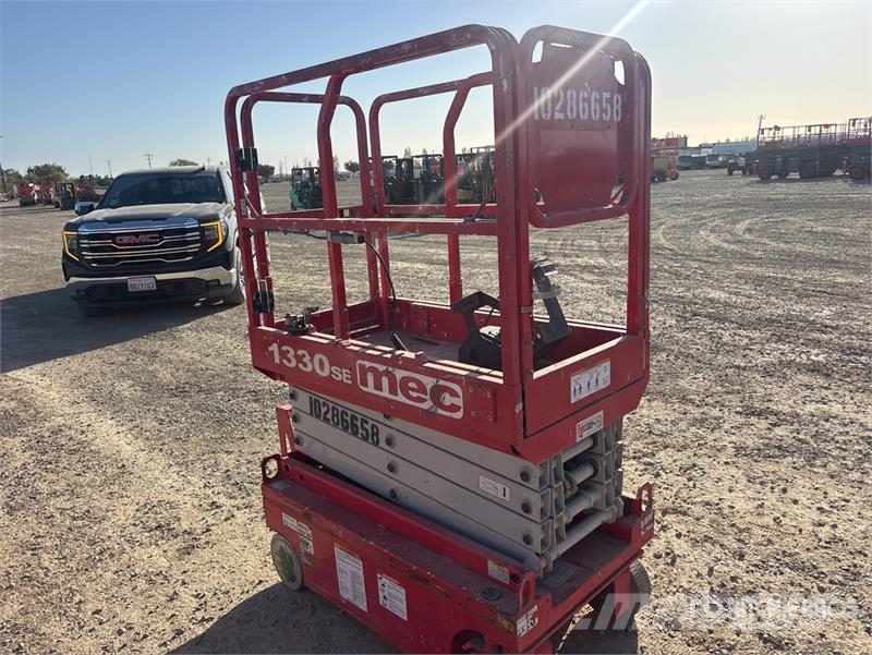 MEC 1330SE Electric Scissor Lift Scissor lifts