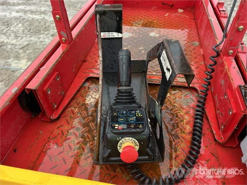 MEC 1330SE Electric Scissor Lift Plataformas tijera