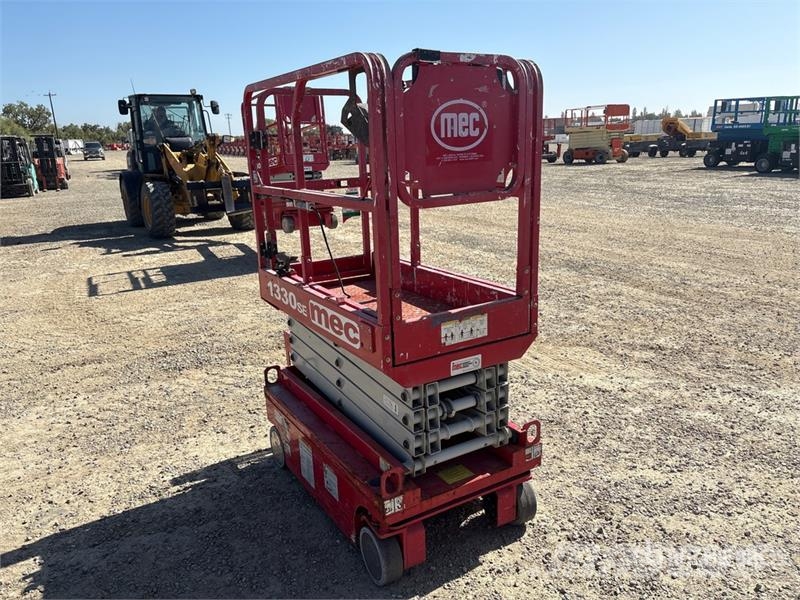 MEC 1330SE Electric Scissor Lift Saksilavat
