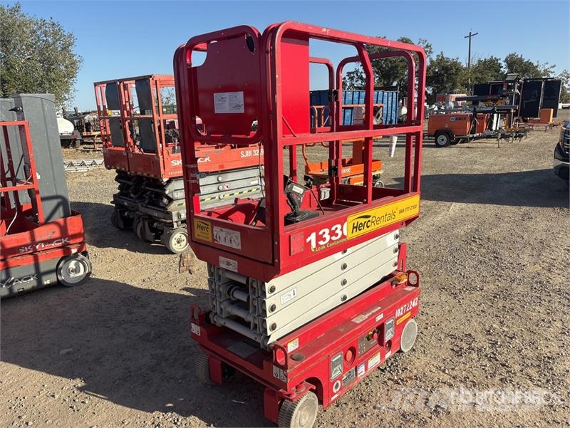 MEC 1330SE Electric Scissor Lift Scissor lifts