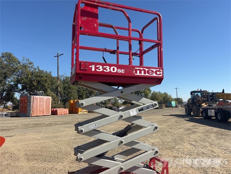 MEC 1330SE Electric Scissor Lift Elevadores de tesoura