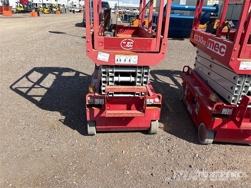 MEC 1330SE Electric Scissor Lift Saksilavat