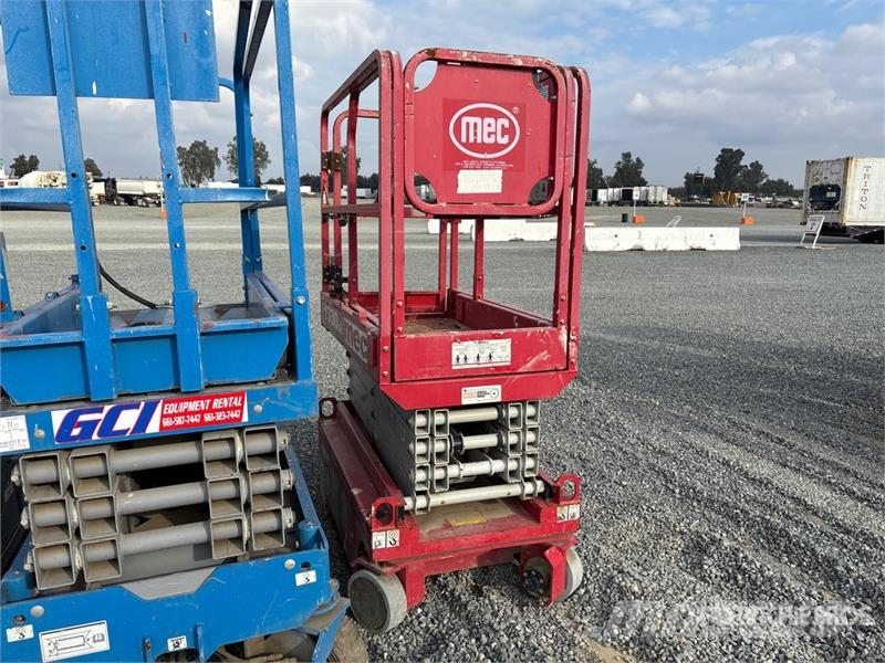 MEC 1330SE Electric Scissor Lift Scheren-Arbeitsbühnen