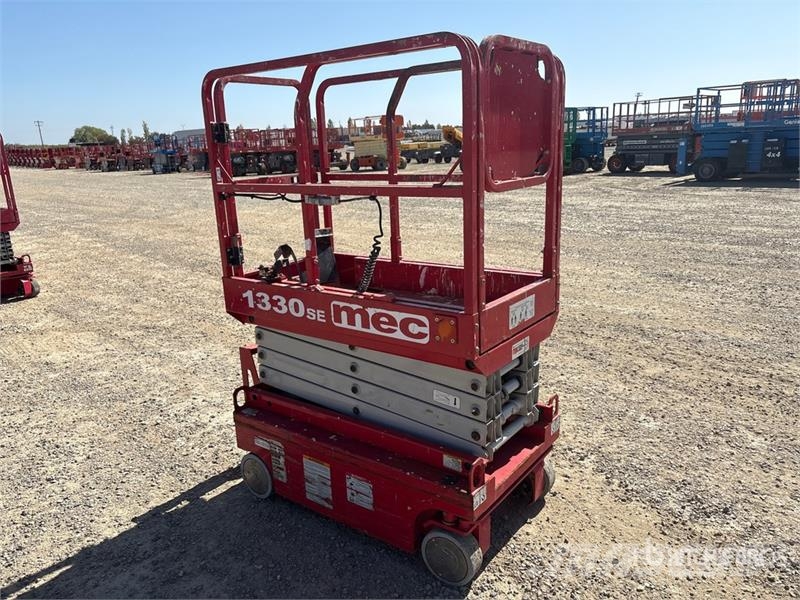 MEC 1330SE Electric Scissor Lift Saksilavat