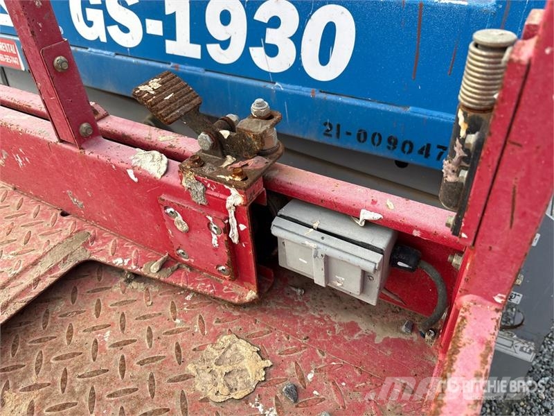 MEC 1330SE Electric Scissor Lift Scheren-Arbeitsbühnen