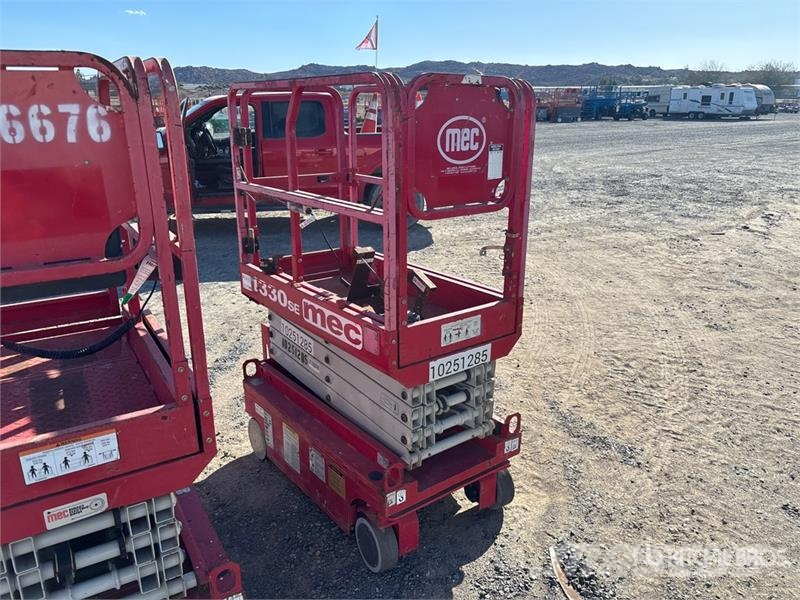 MEC 1330SE Electric Scissor Lift Škarjaste dvižne ploščadi