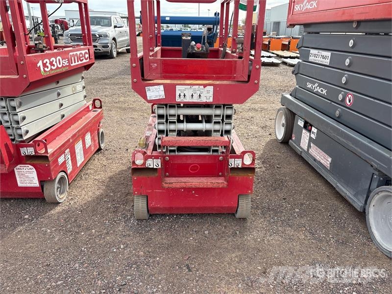 MEC 1330SE Electric Scissor Lift Saxlifte