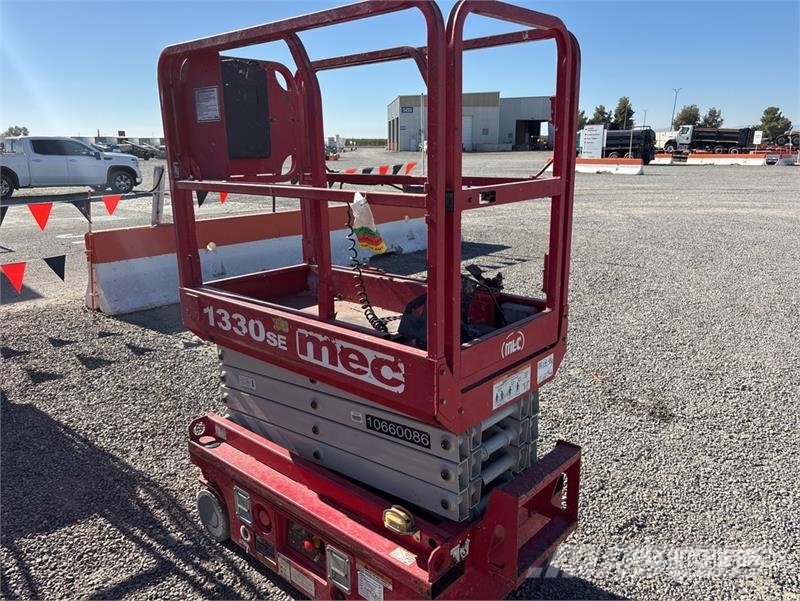 MEC 1330SE Electric Scissor Lift Plataformas tijera