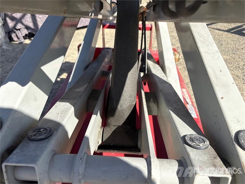 MEC 1330SE Electric Scissor Lift Saksilavat