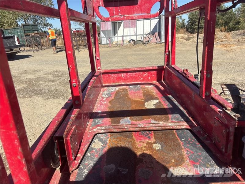 MEC 1330SE Electric Scissor Lift Saksilavat