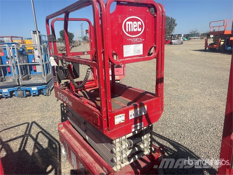 MEC 1330SE Electric Scissor Lift Šķerveida pacēlāji