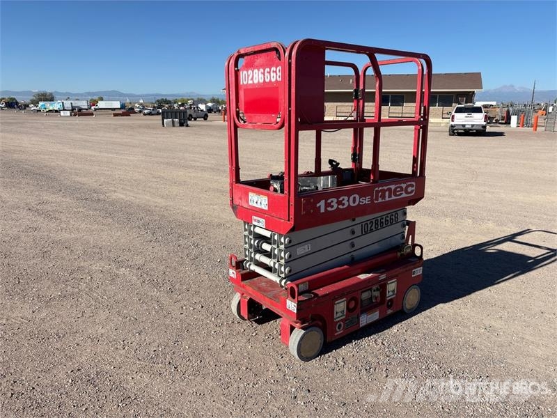 MEC 1330SE Electric Scissor Lift Scissor lifts