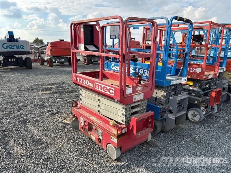 MEC 1330SE Electric Scissor Lift Scheren-Arbeitsbühnen