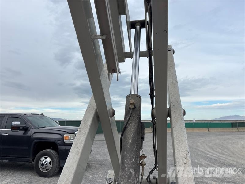 MEC 1330SE Electric Scissor Lift Plataformas tijera