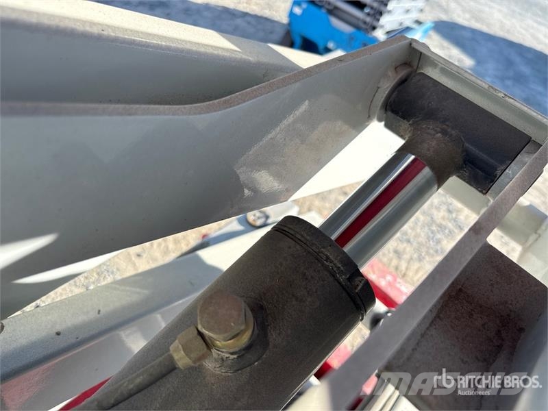 MEC 1330SE Electric Scissor Lift Škarjaste dvižne ploščadi
