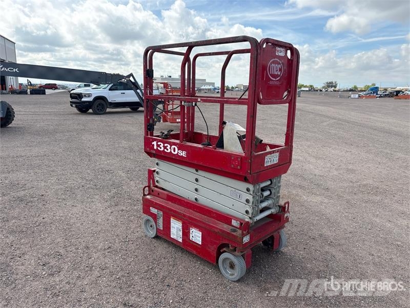 MEC 1330SE Scissor Lift Makazaste platforme